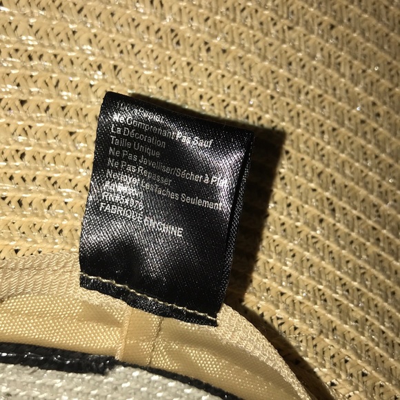 Beach hat 👒 - Picture 6 of 8